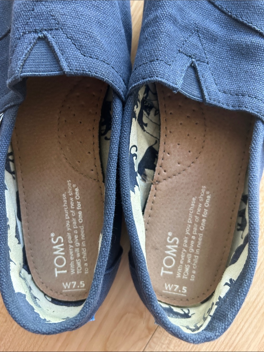 2 pairs of Alpargata Toms in Black & Navy - Picture 9 of 9